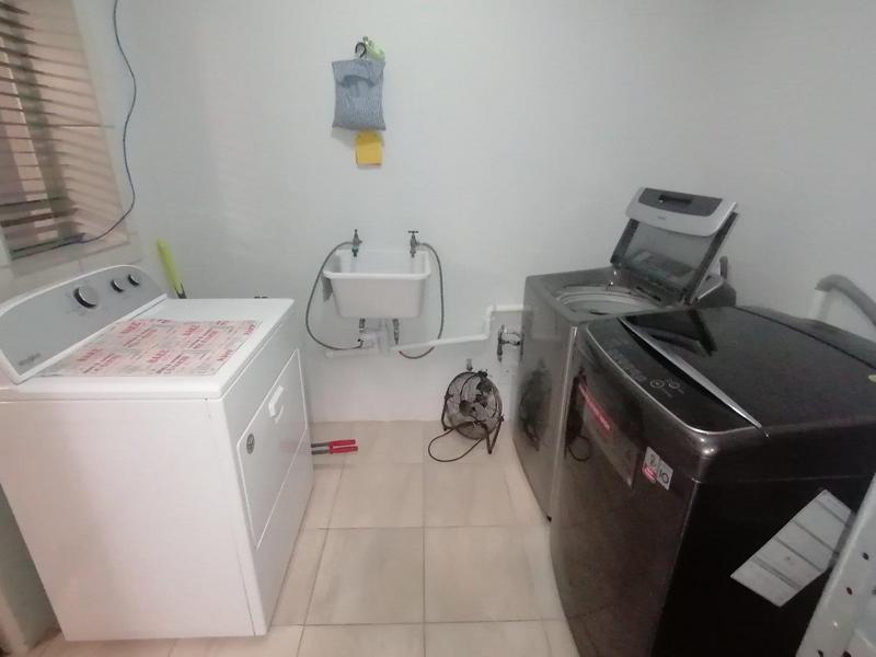 5 Bedroom Property for Sale in Fraaiuitsig Western Cape